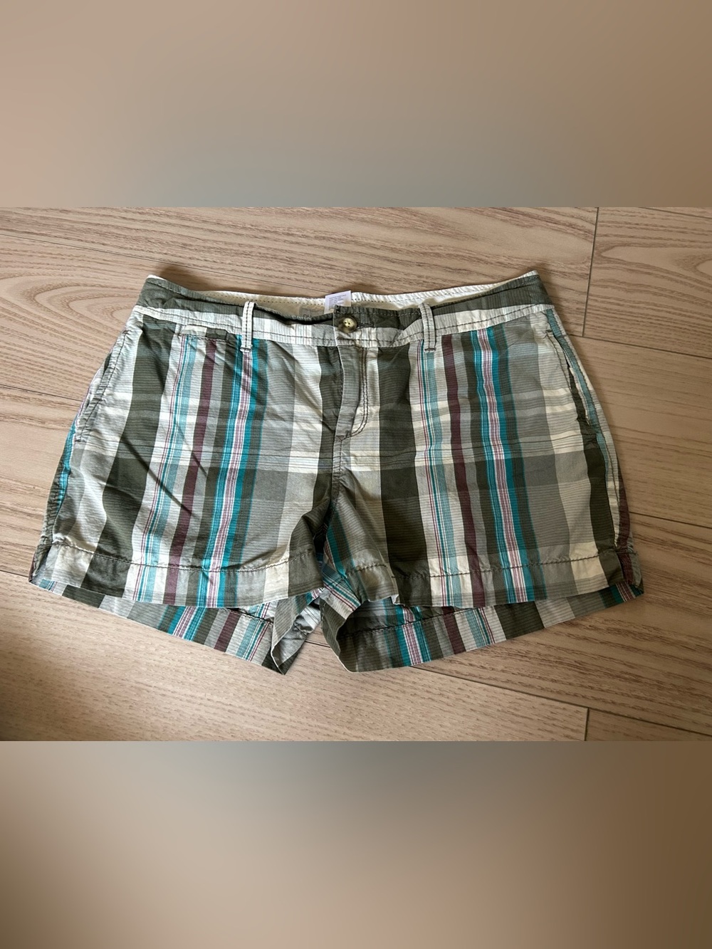 Old Navy Plaid Women's Low Rise Shorts